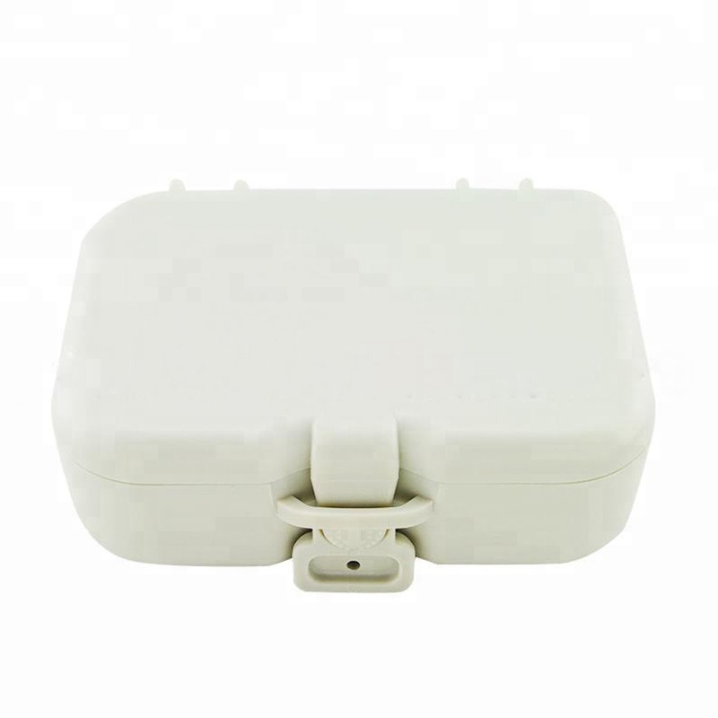 Denture box with mirror